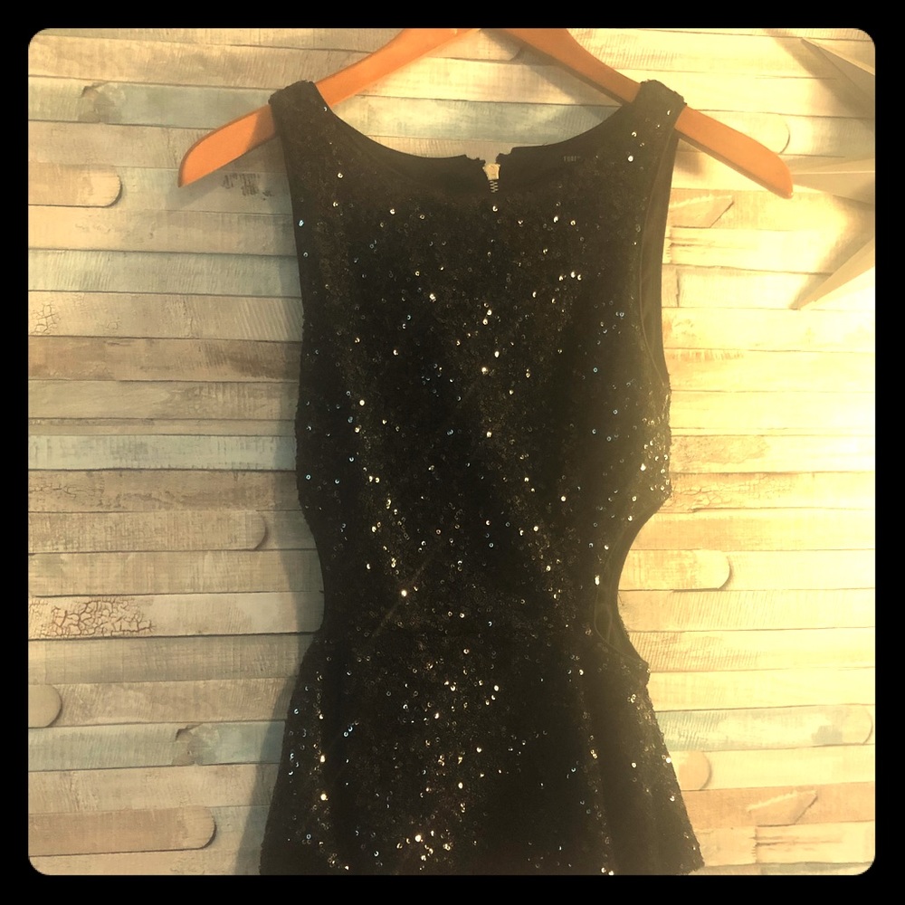 FOREVER 21 Sequin shirt with cutouts